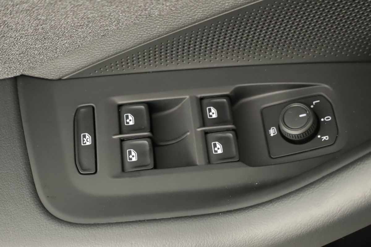 volkswagen-passat-variant-2025-hibrido-a-gasolina-1498cc