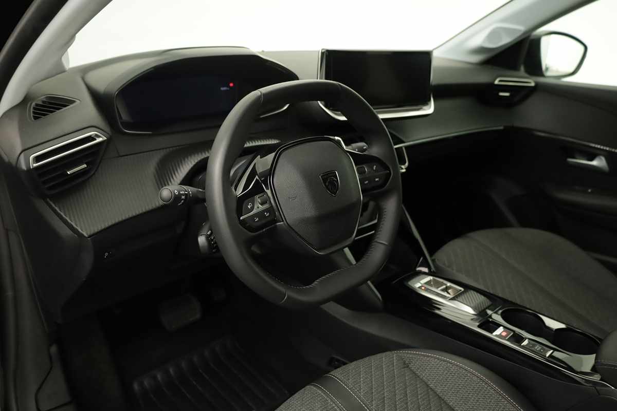 peugeot-208-2025-gasolina-1199cc