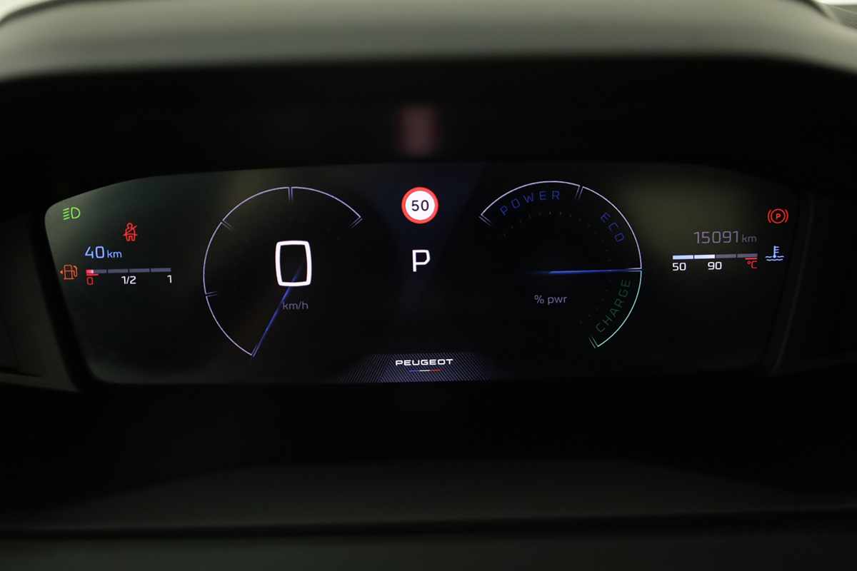 peugeot-208-2025-gasolina-1199cc
