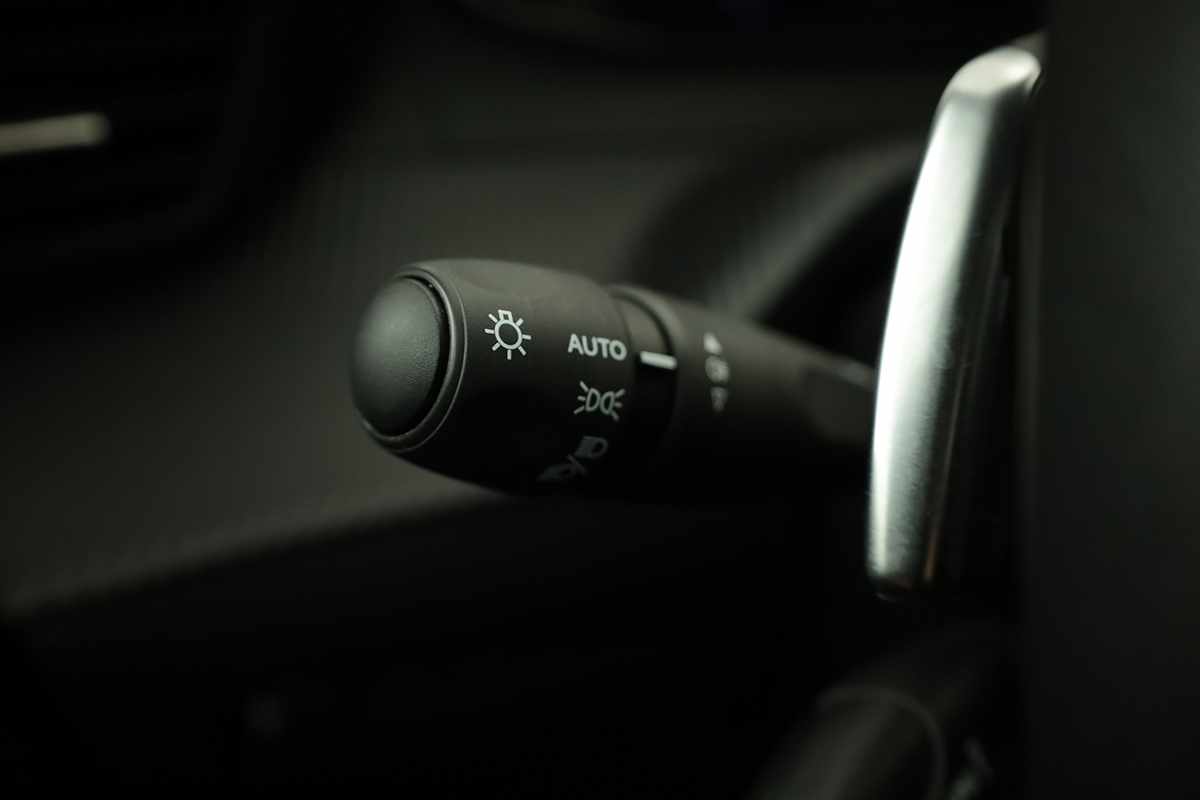 peugeot-208-2025-gasolina-1199cc