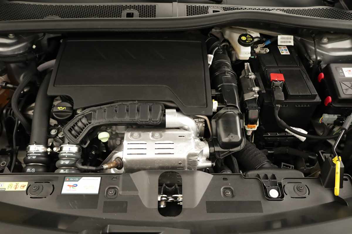 peugeot-2008-2025-gasolina-1199cc