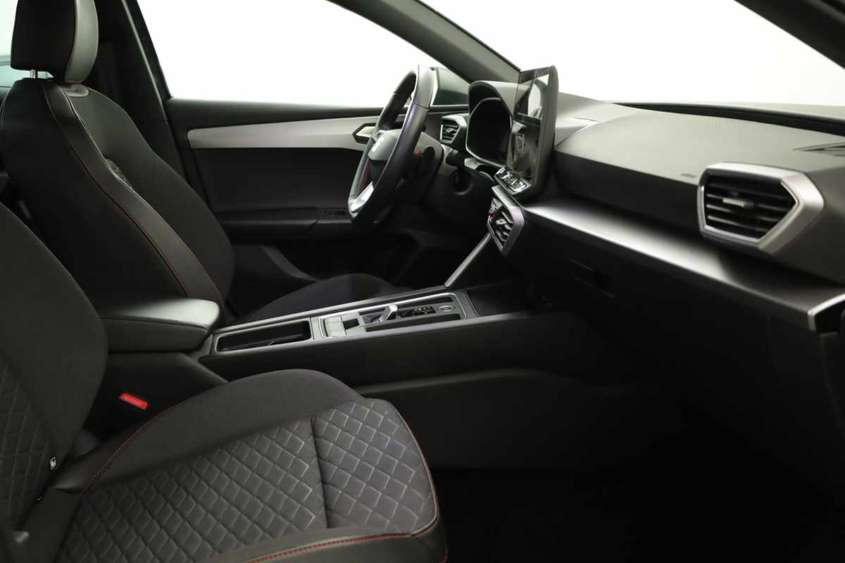 seat-leon-st-2025-hibrido-a-gasolina-1498cc