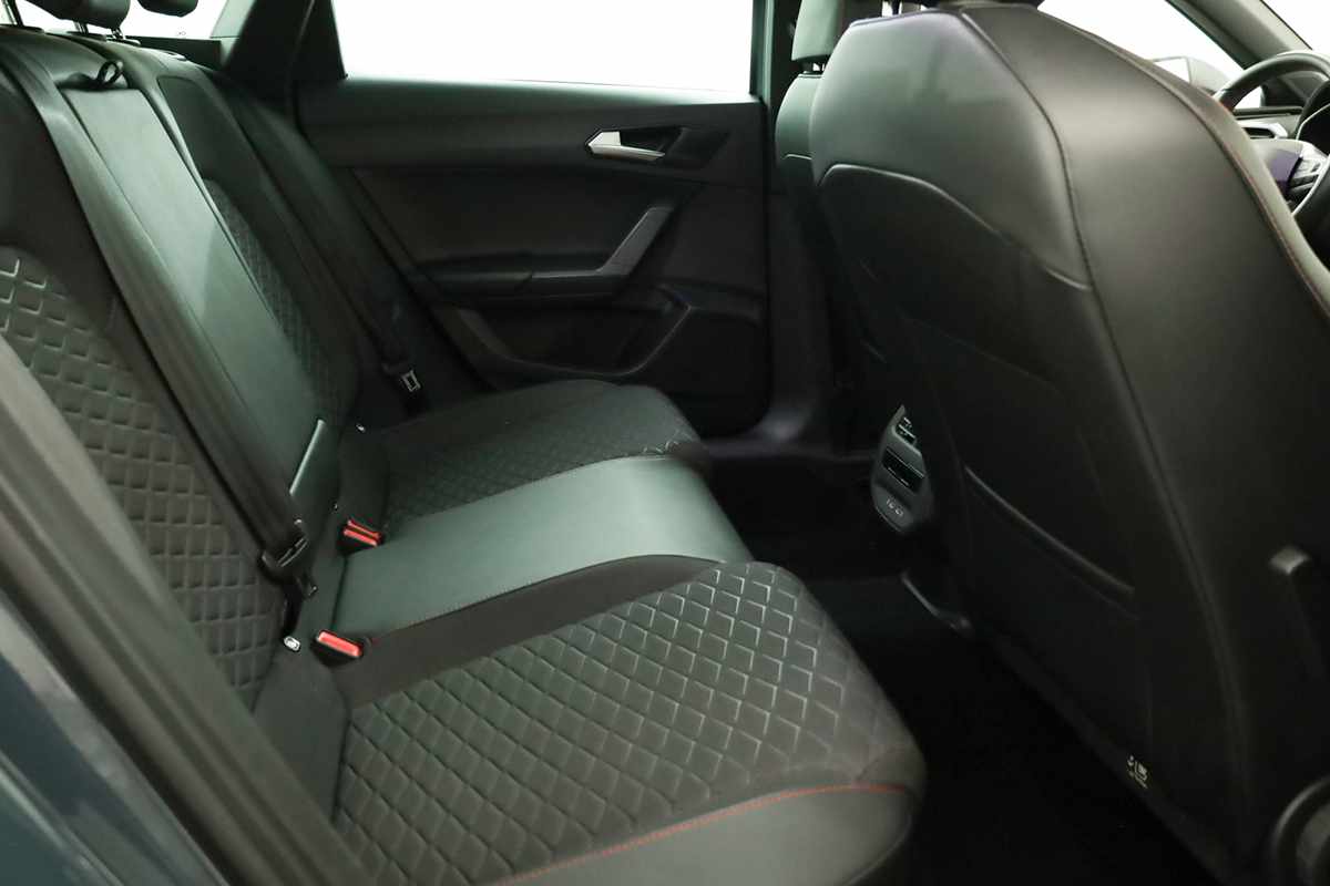 seat-leon-st-2025-hibrido-a-gasolina-1498cc