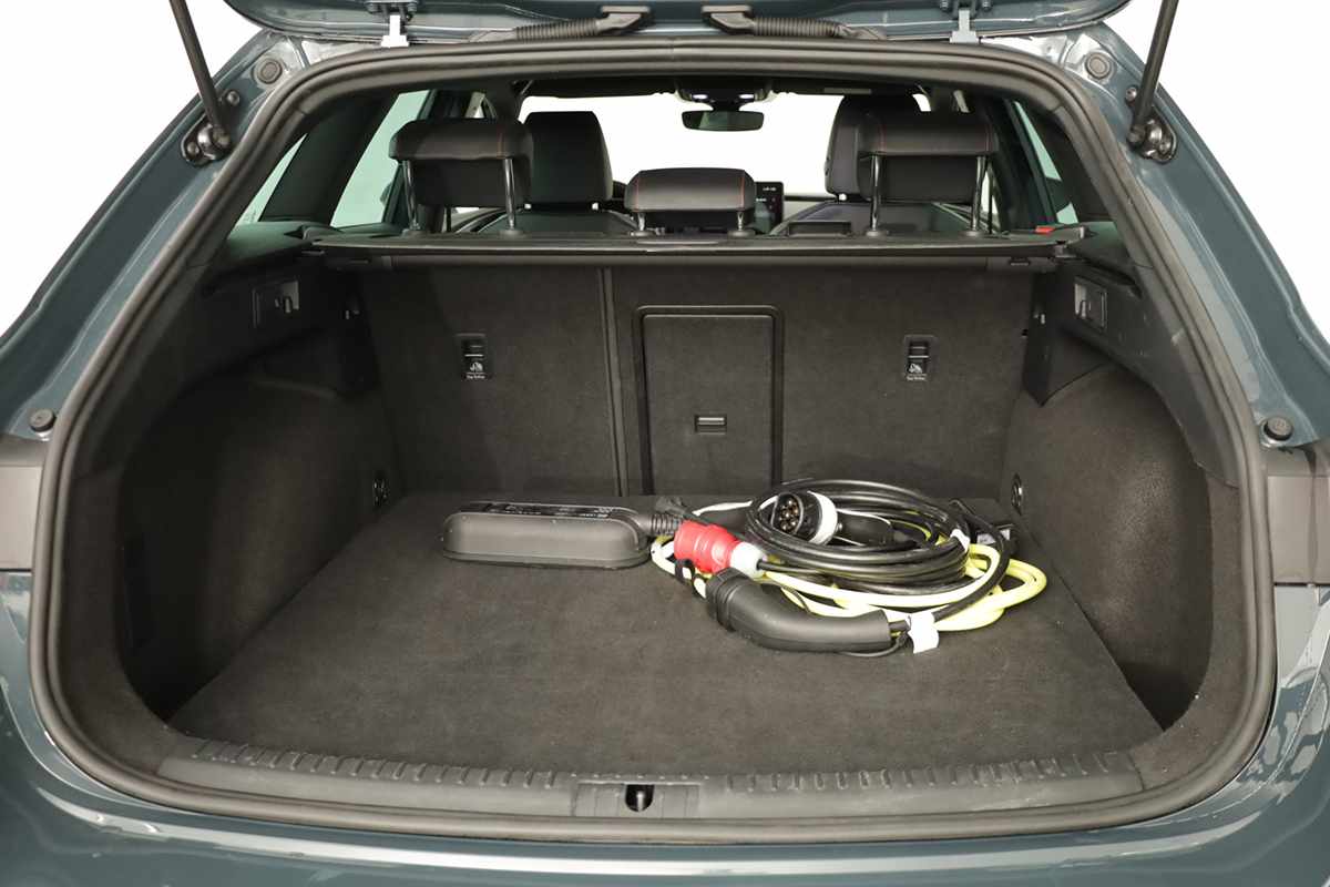 seat-leon-st-2025-hibrido-a-gasolina-1498cc
