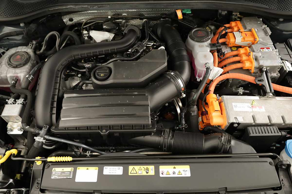 seat-leon-st-2025-hibrido-a-gasolina-1498cc