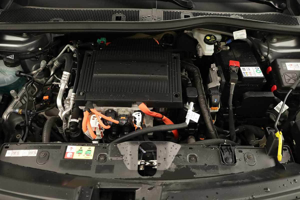 peugeot-e-2008-2023-eletrico-0cc