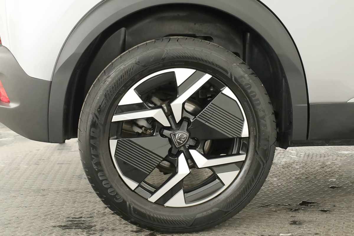 peugeot-2008-2024-gasolina-1199cc
