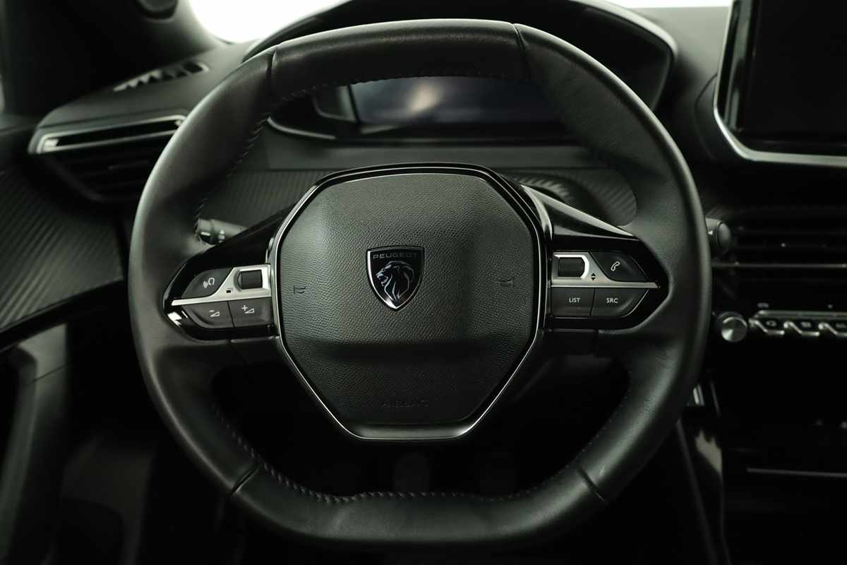 peugeot-2008-2024-gasolina-1199cc