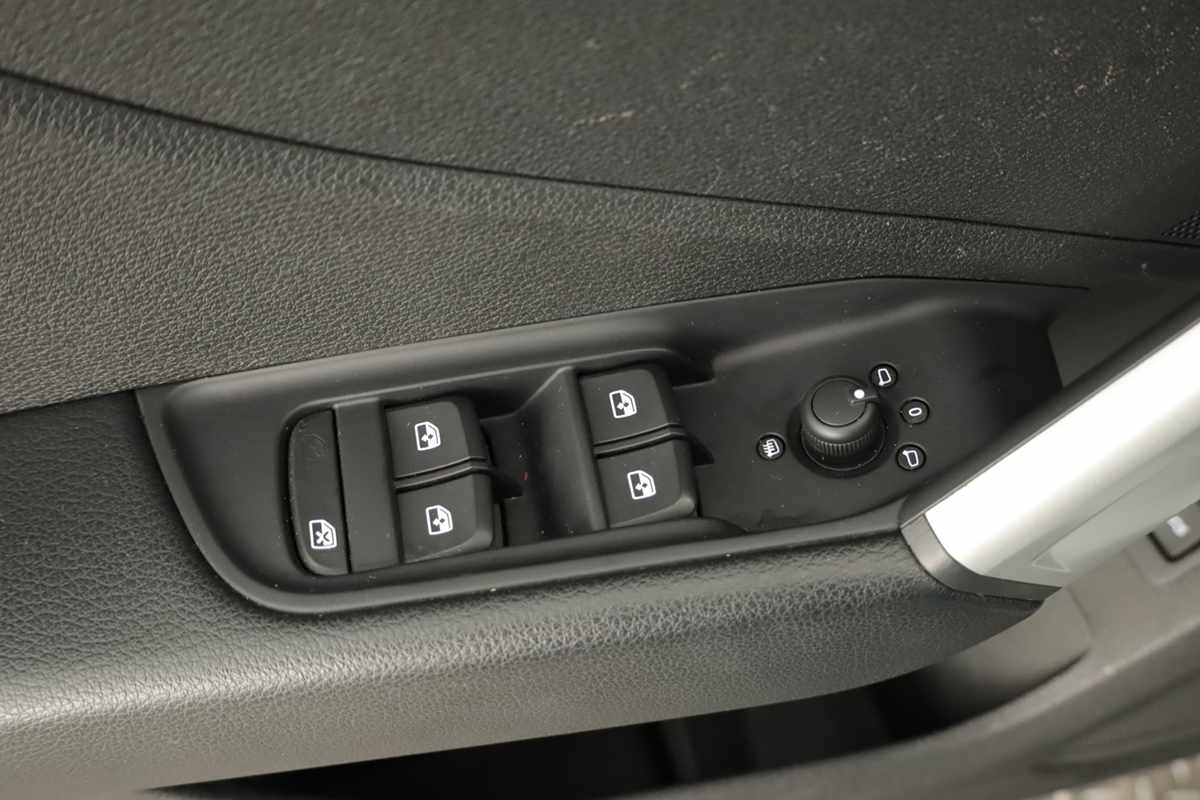 audi-q2-2023-gasolina-1498cc