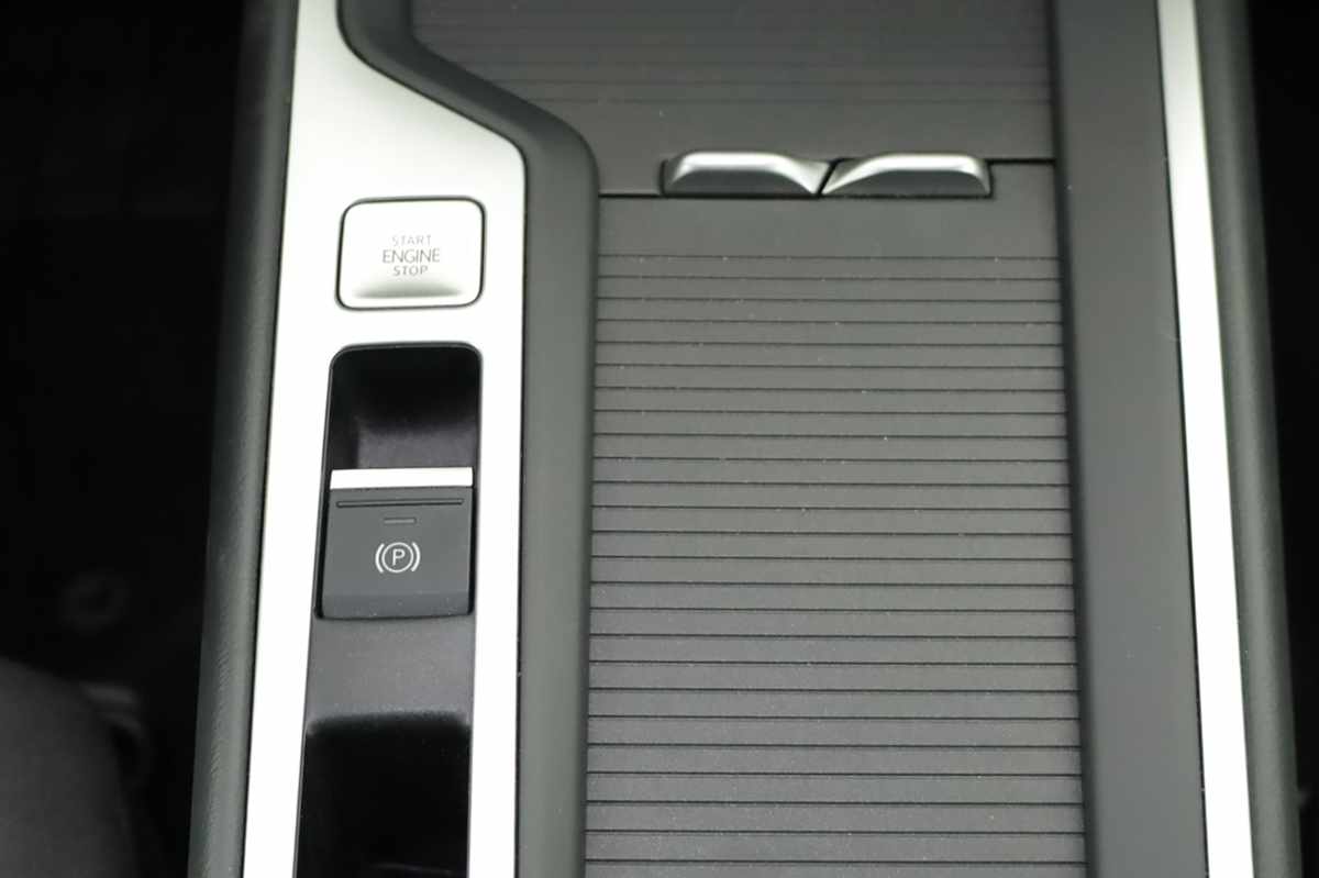 volkswagen-passat-variant-2025-hibrido-a-gasolina-1498cc