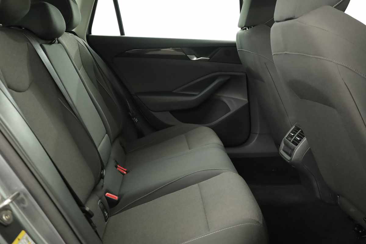 volkswagen-passat-variant-2025-hibrido-a-gasolina-1498cc