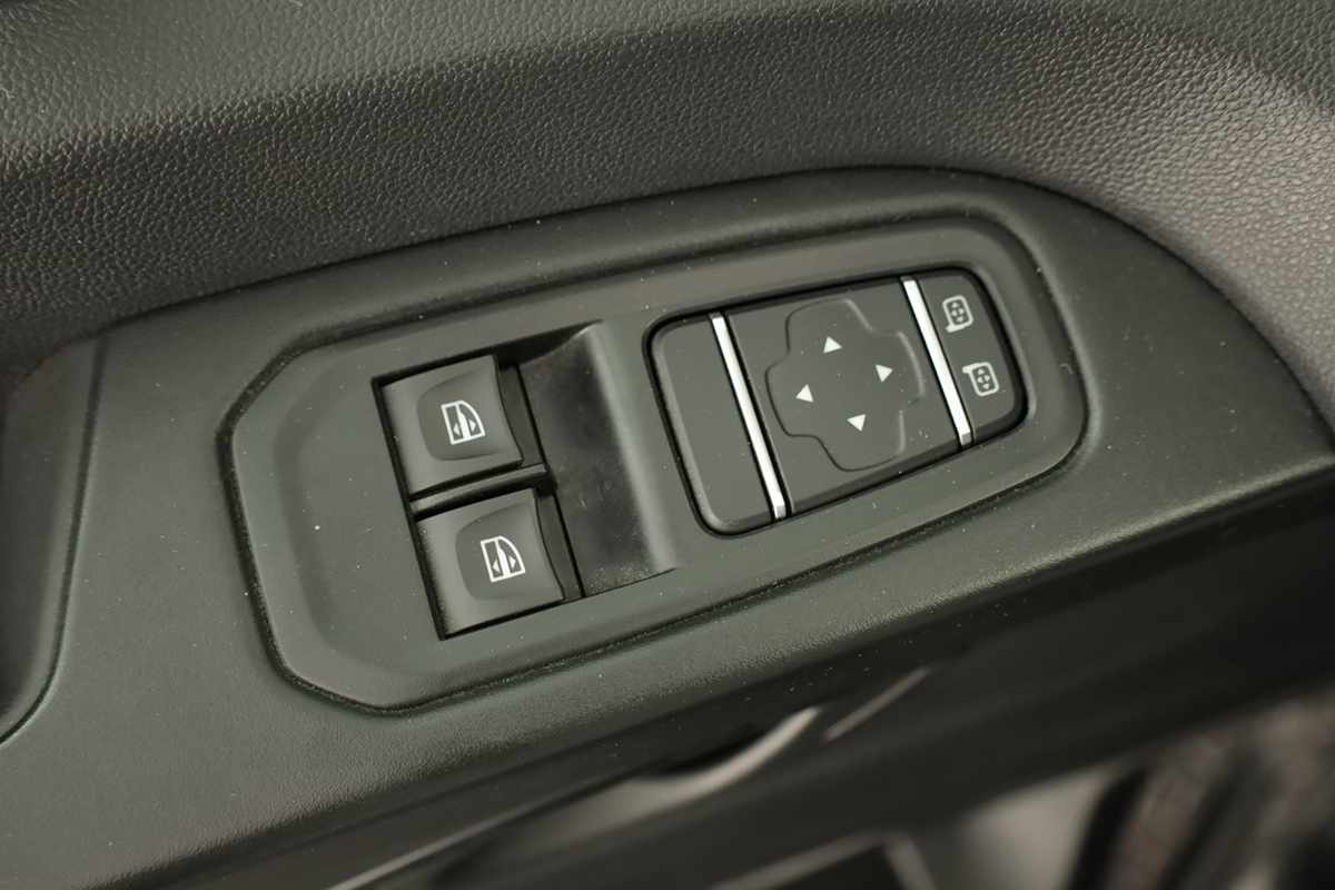 renault-trafic-2024-diesel-1997cc
