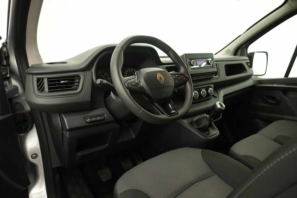 renault-trafic-2024-diesel-1997cc