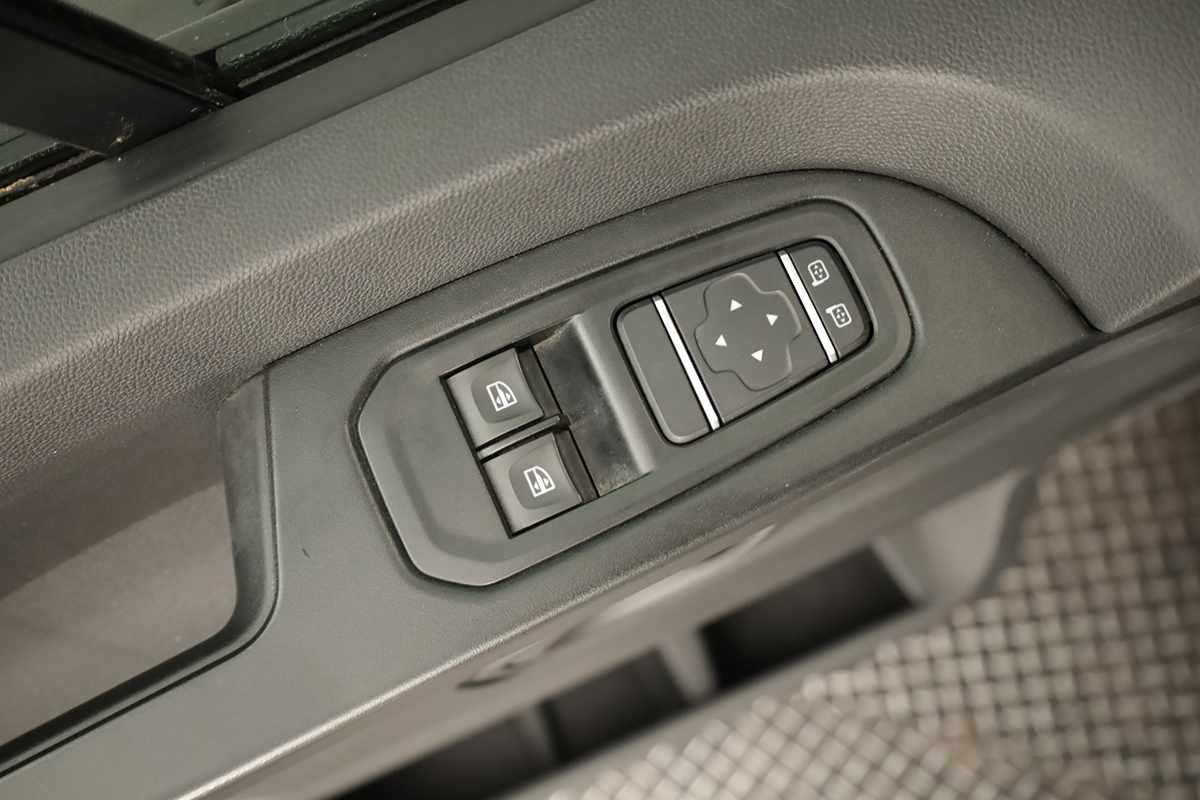 renault-trafic-2024-diesel-1997cc