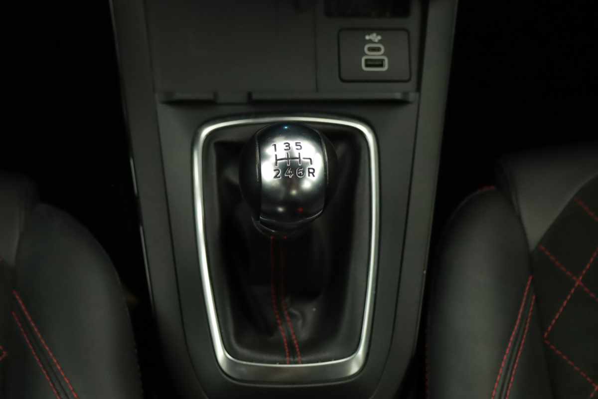 ford-puma-2025-gasolina-998cc