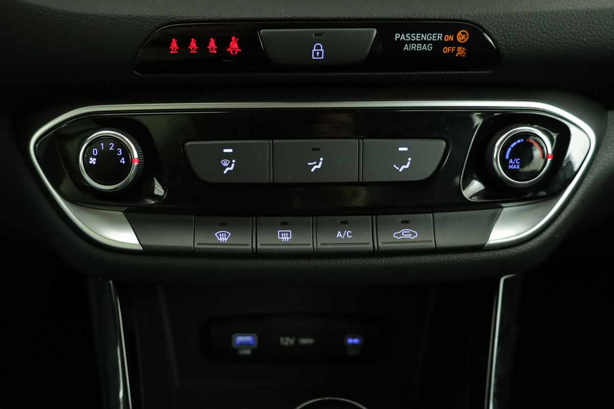 hyundai-i30-2024-gasolina-998cc
