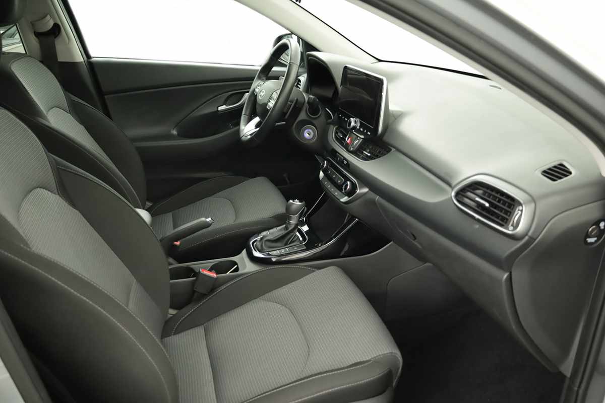 hyundai-i30-2024-gasolina-998cc