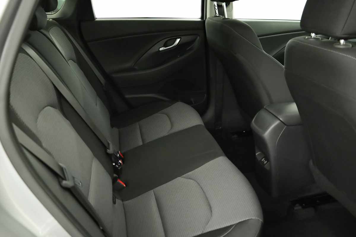 hyundai-i30-2024-gasolina-998cc