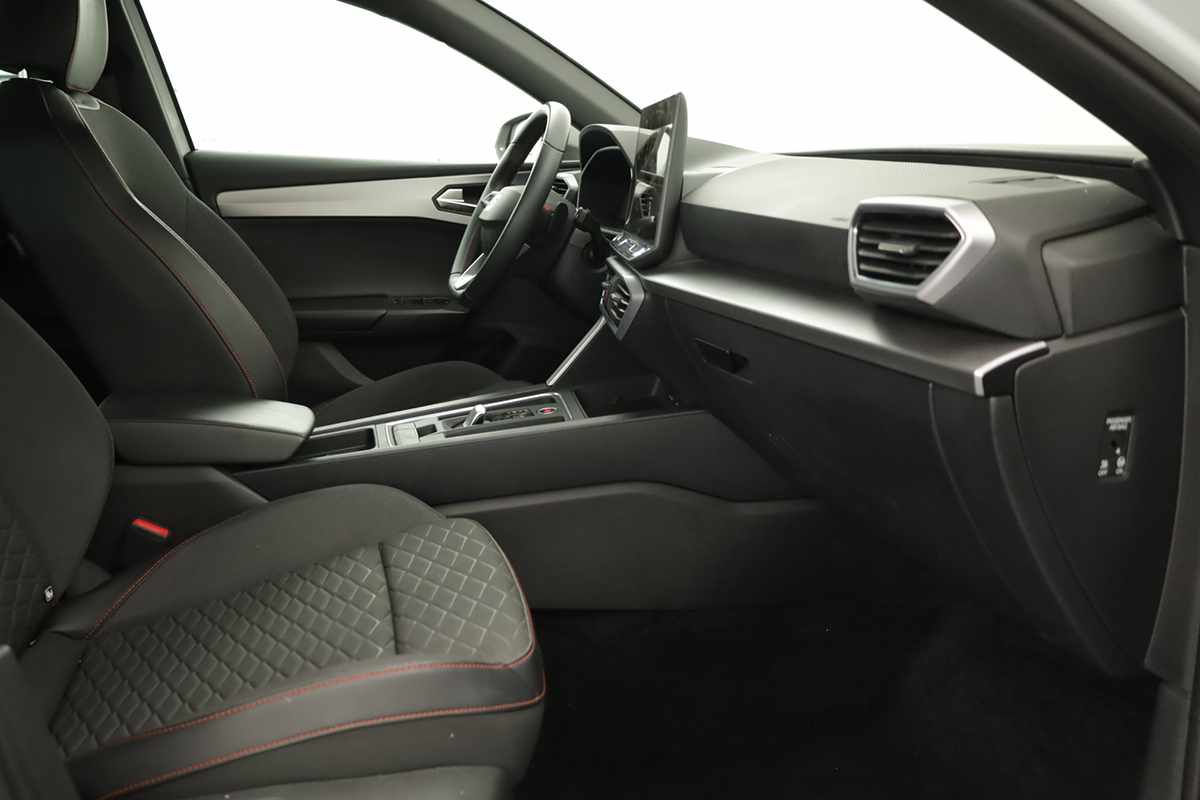 seat-leon-st-2025-hibrido-a-gasolina-1498cc