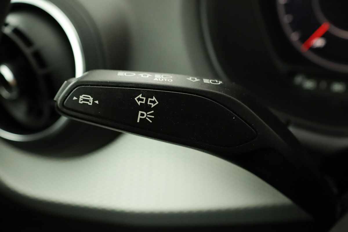 audi-q2-2023-gasolina-1498cc
