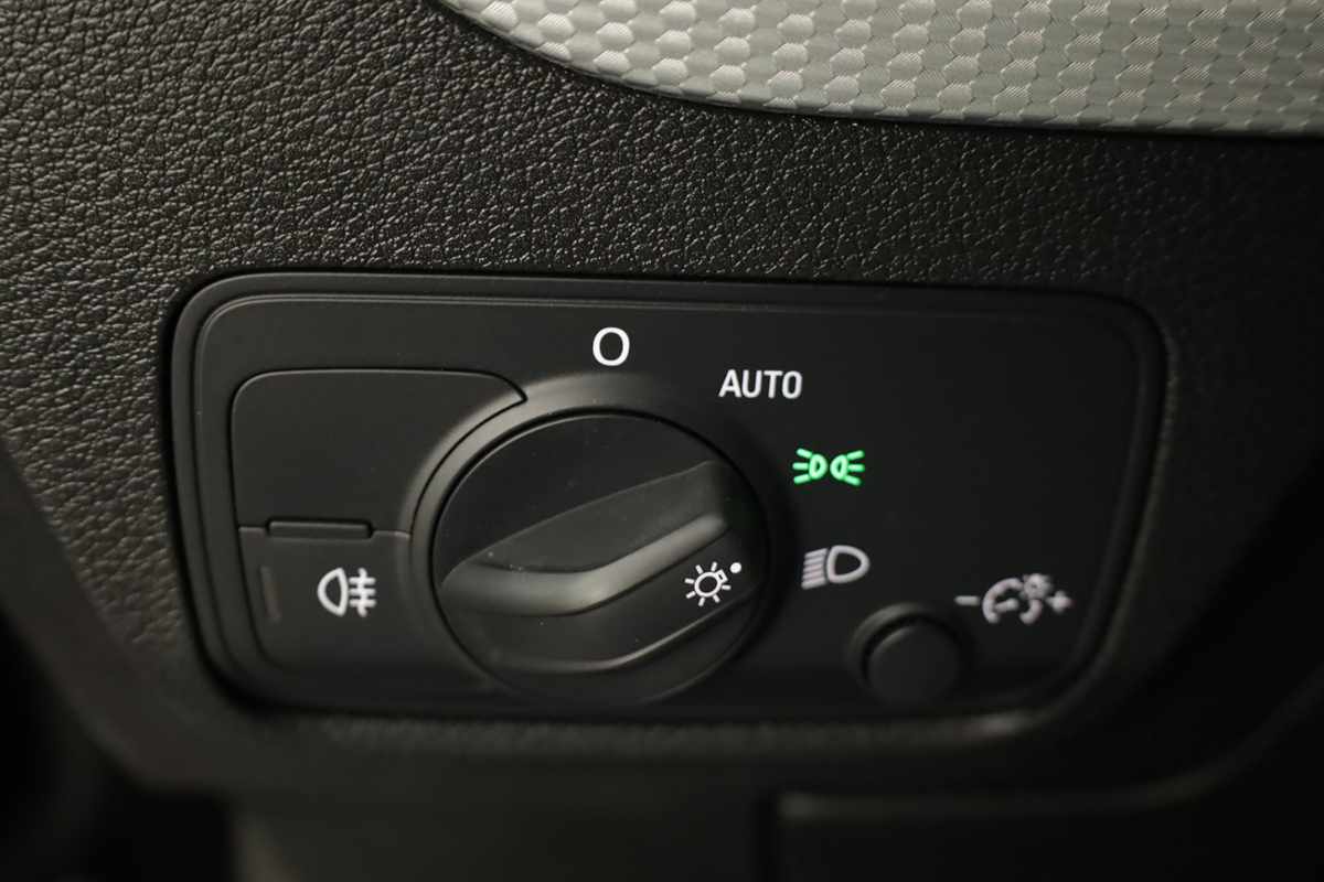 audi-q2-2023-gasolina-1498cc
