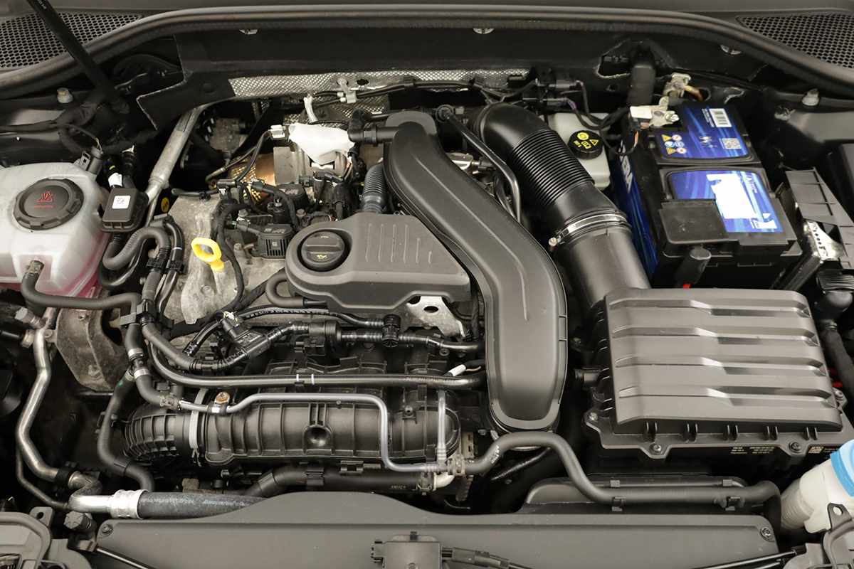 audi-q2-2023-gasolina-1498cc