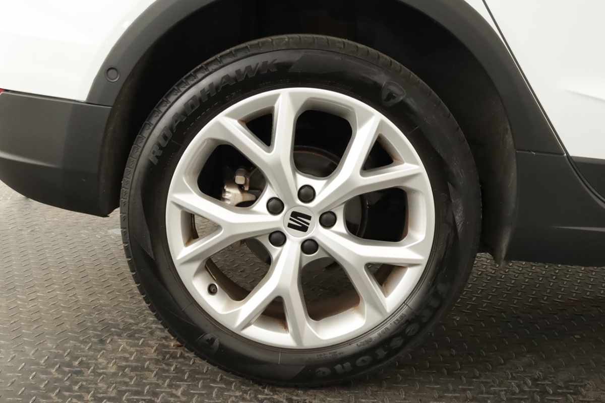 seat-arona-2023-gasolina-999cc