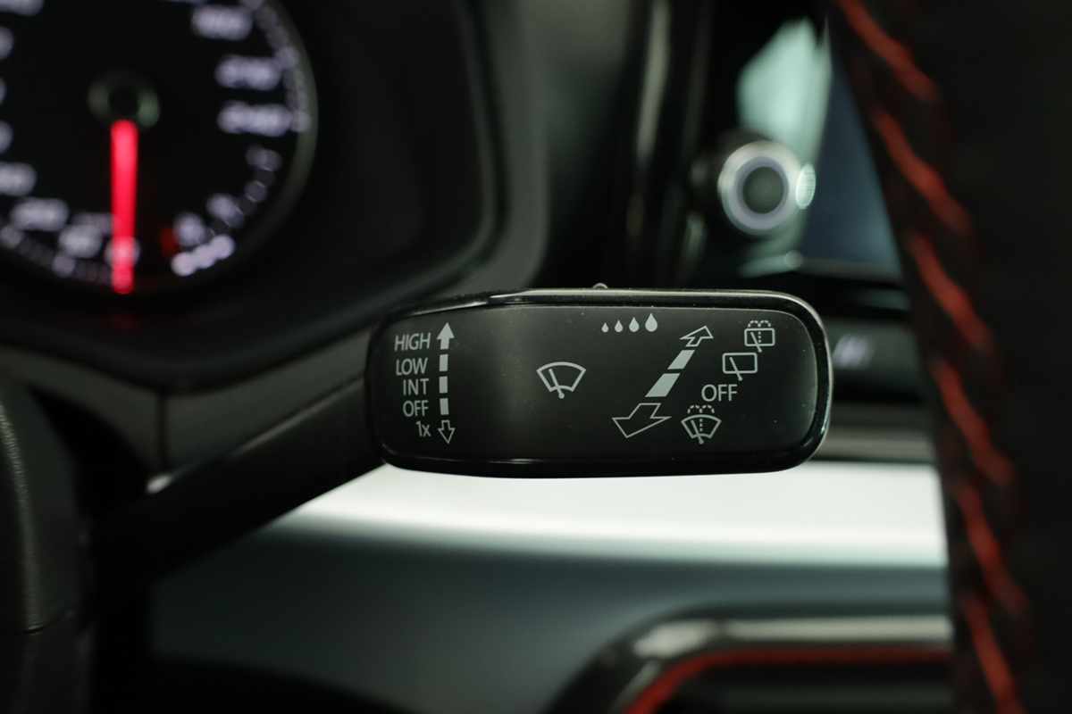 seat-arona-2023-gasolina-999cc