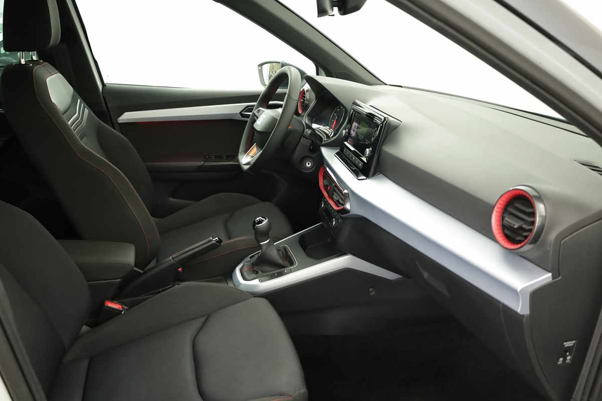 seat-arona-2023-gasolina-999cc