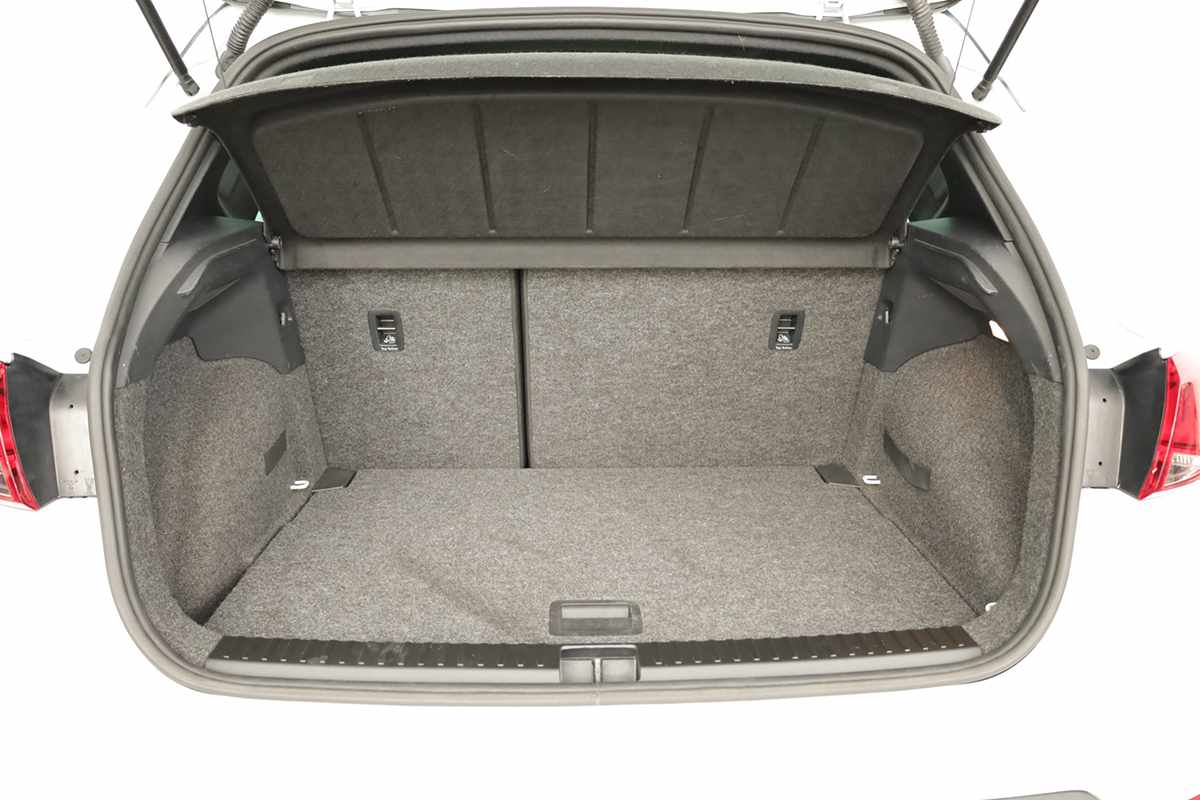 seat-arona-2023-gasolina-999cc