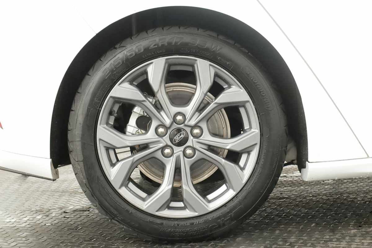 ford-focus-2024-gasolina-998cc