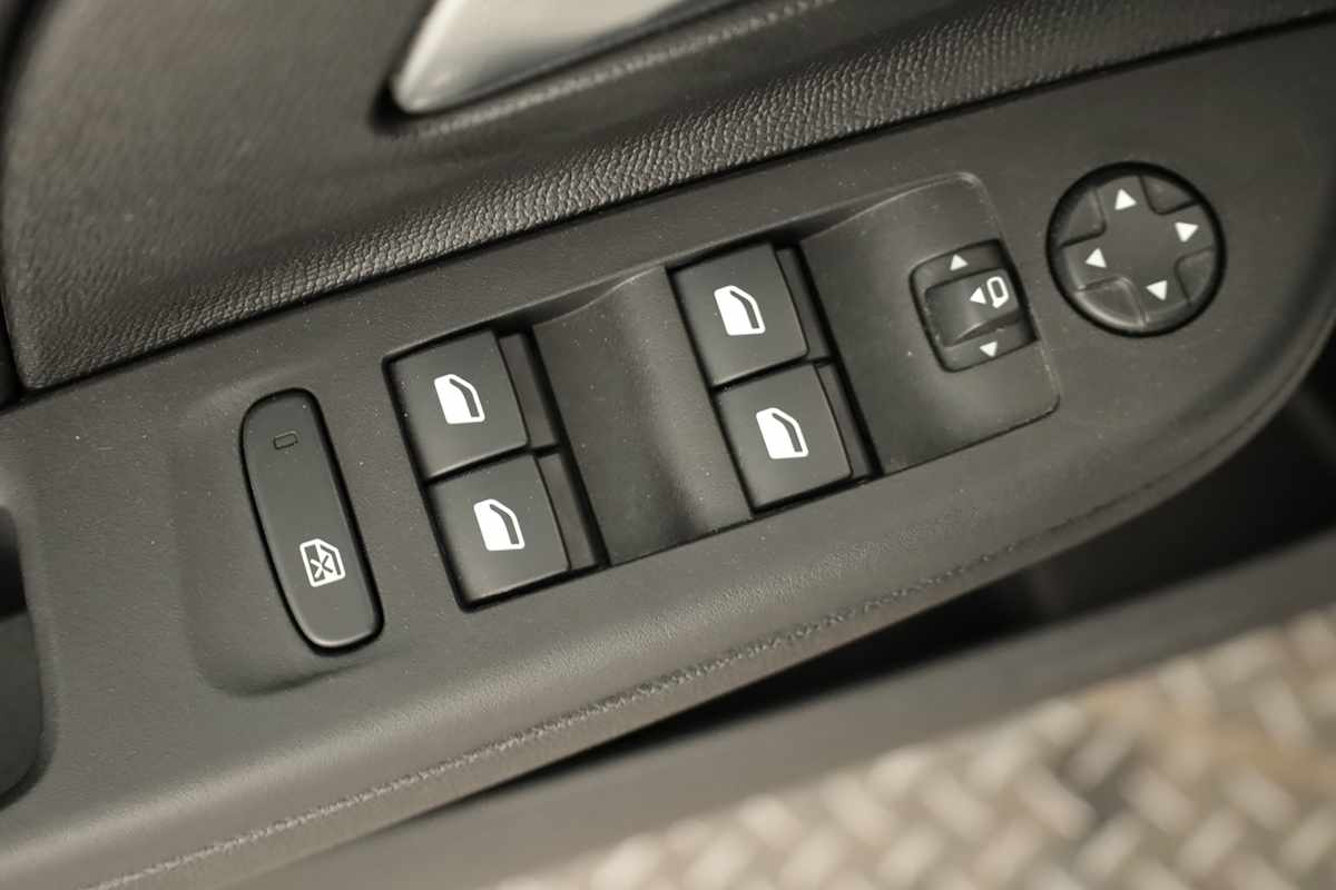 opel-corsa-2025-gasolina-1199cc