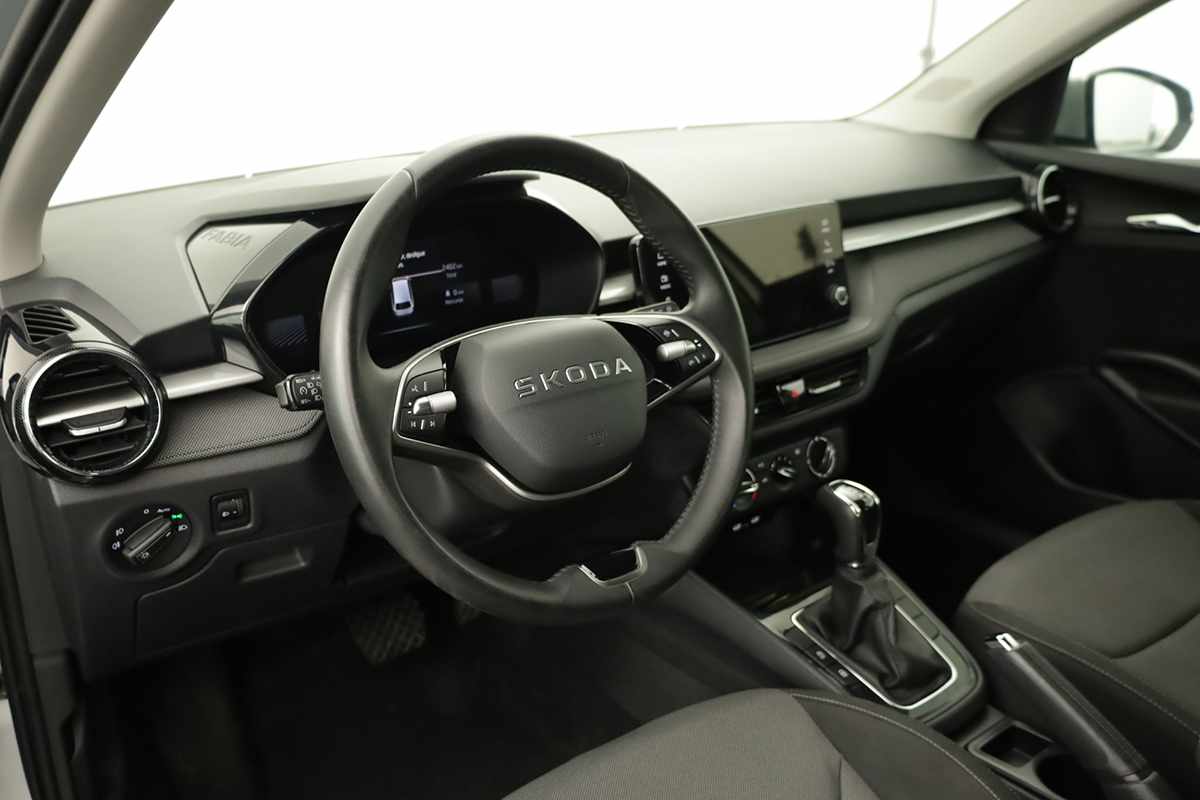 skoda-fabia-2025-gasolina-999cc