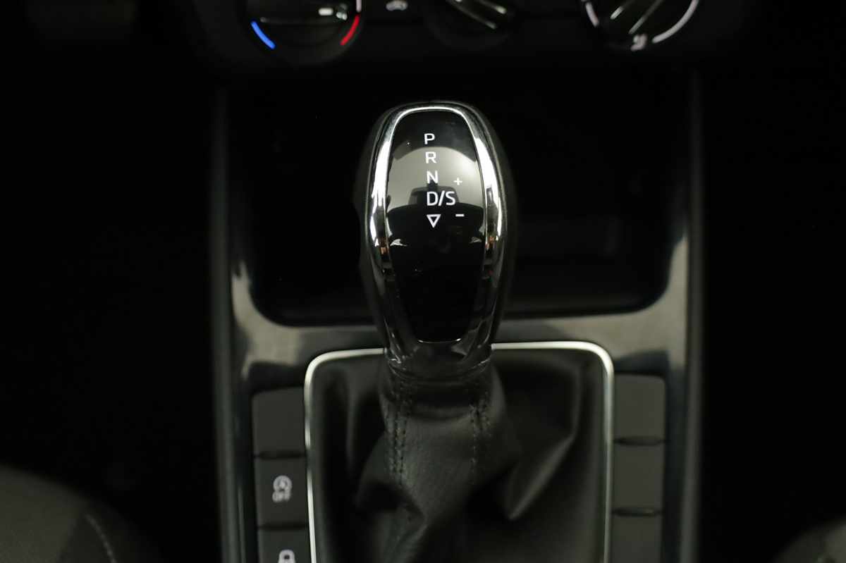 skoda-fabia-2025-gasolina-999cc