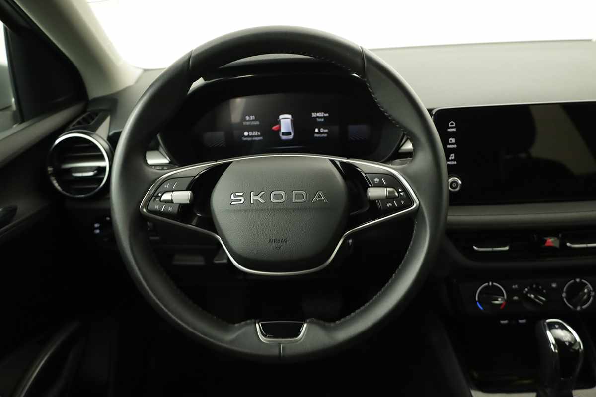 skoda-fabia-2025-gasolina-999cc