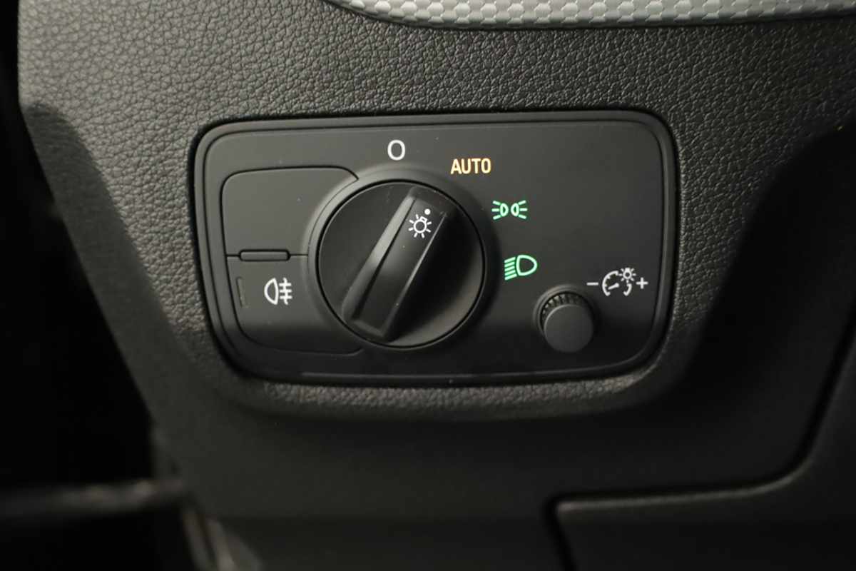 audi-q2-2023-gasolina-1498cc