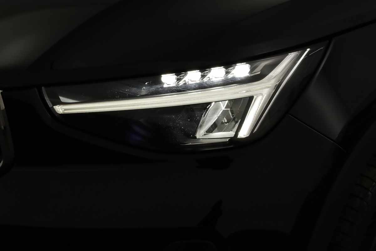 volvo-xc40-2024-gasolina-1477cc