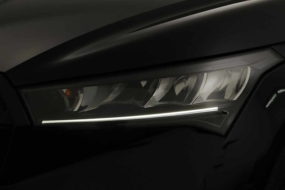 skoda-enyaq-2023-eletrico-0cc