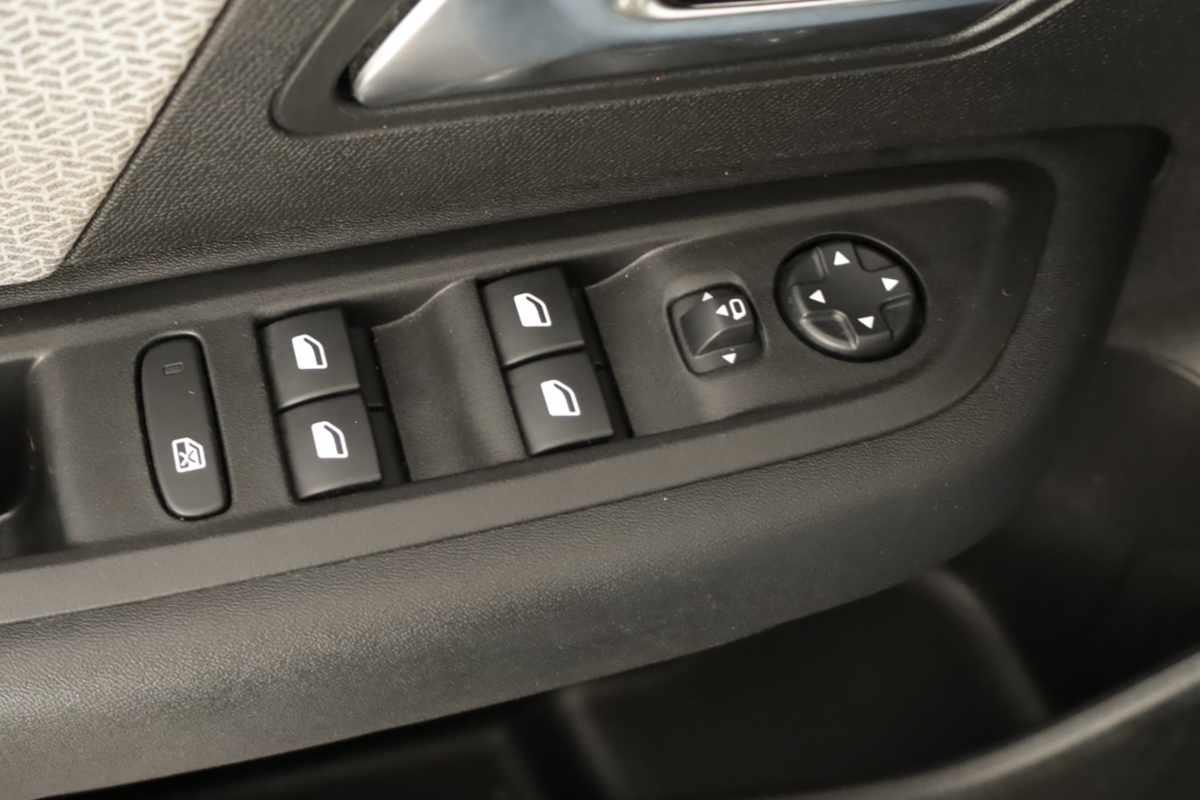 citroen-c4-2024-gasolina-1199cc