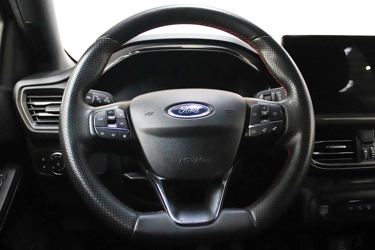 ford-focus-2022-diesel-1499cc