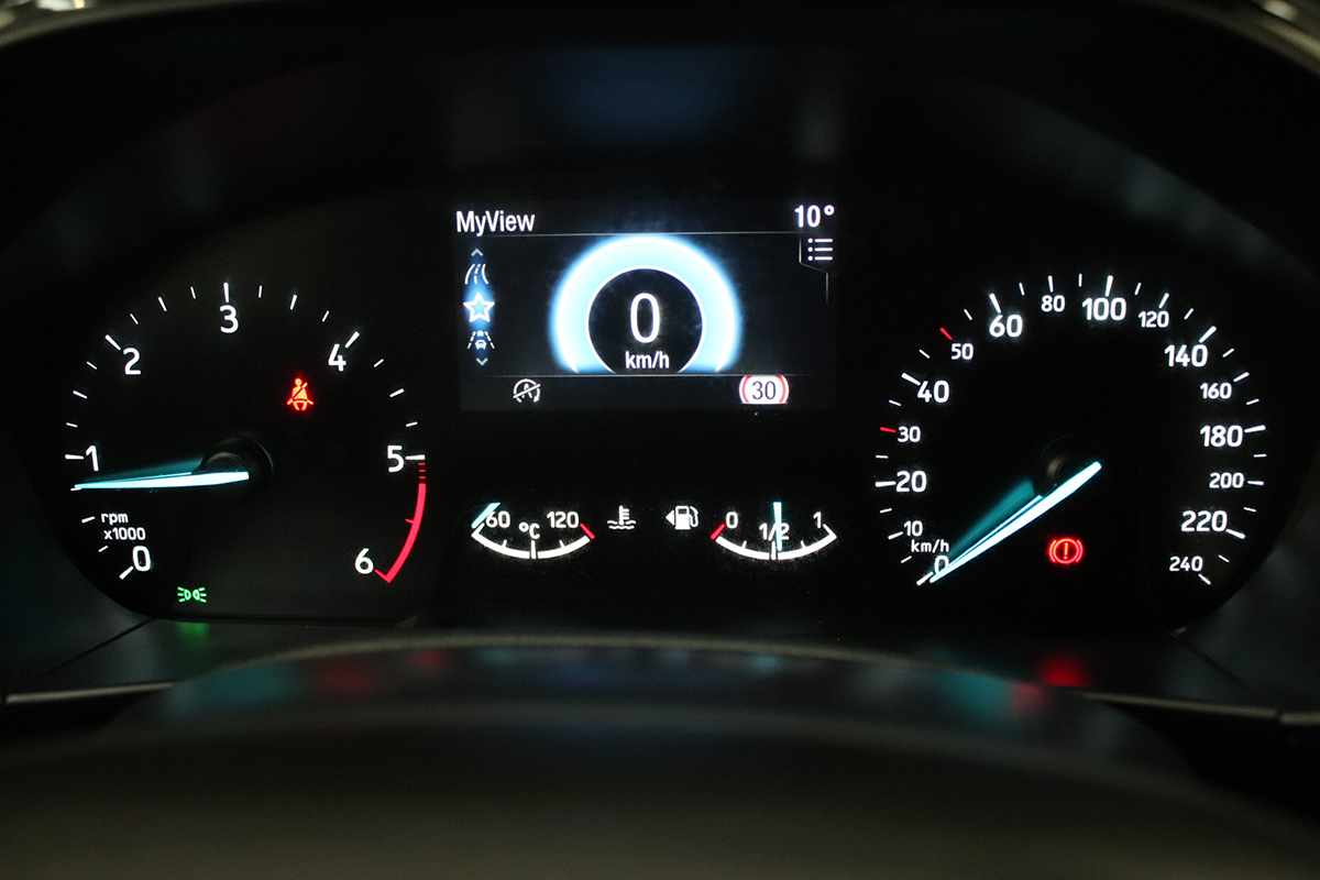 ford-focus-2022-diesel-1499cc