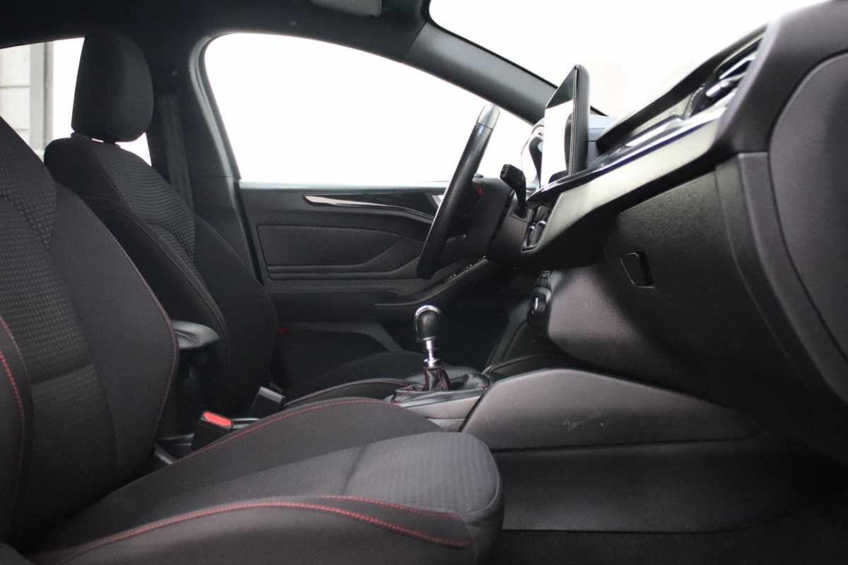 ford-focus-2022-diesel-1499cc