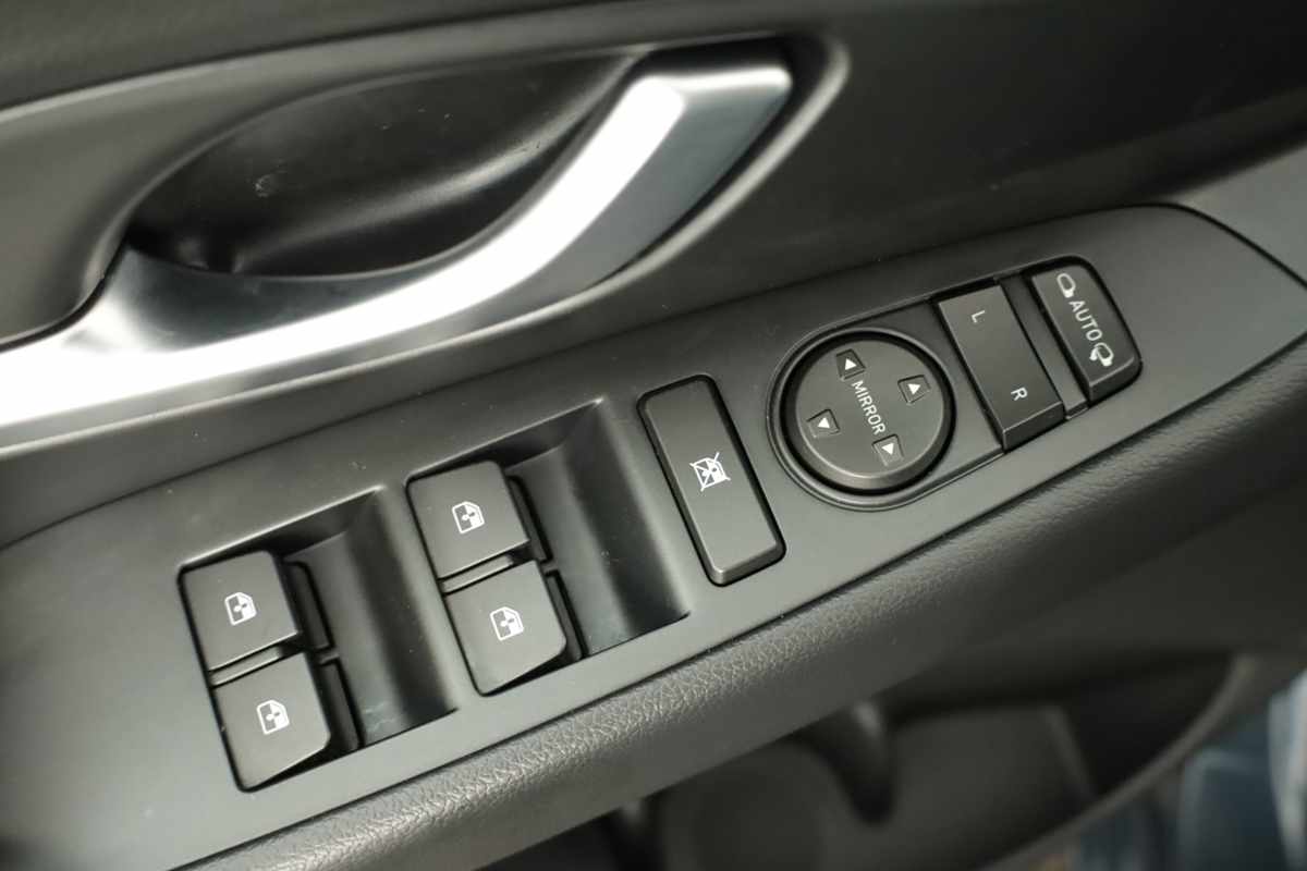 hyundai-i30-2024-gasolina-998cc