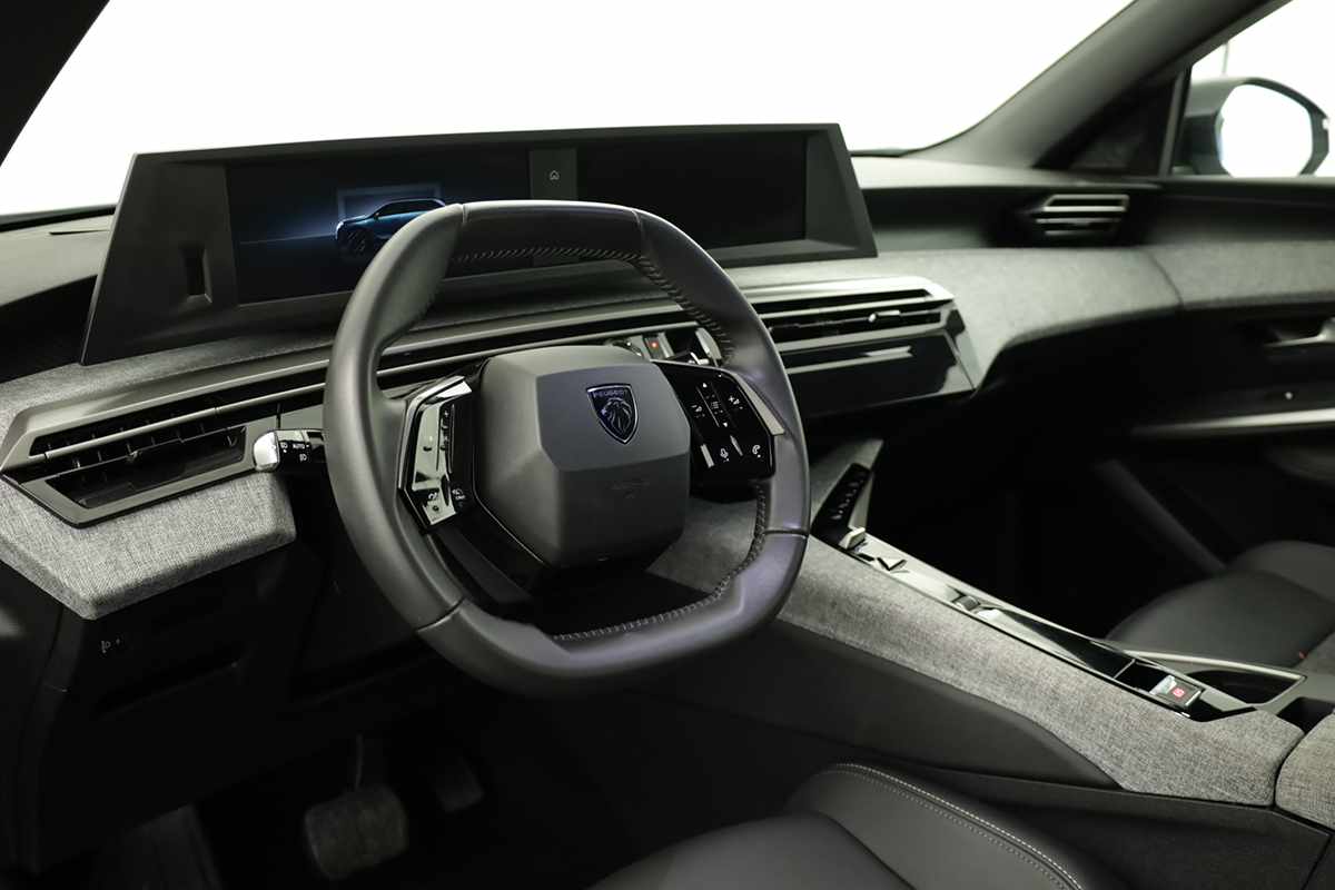peugeot-5008-2025-gasolina-1199cc