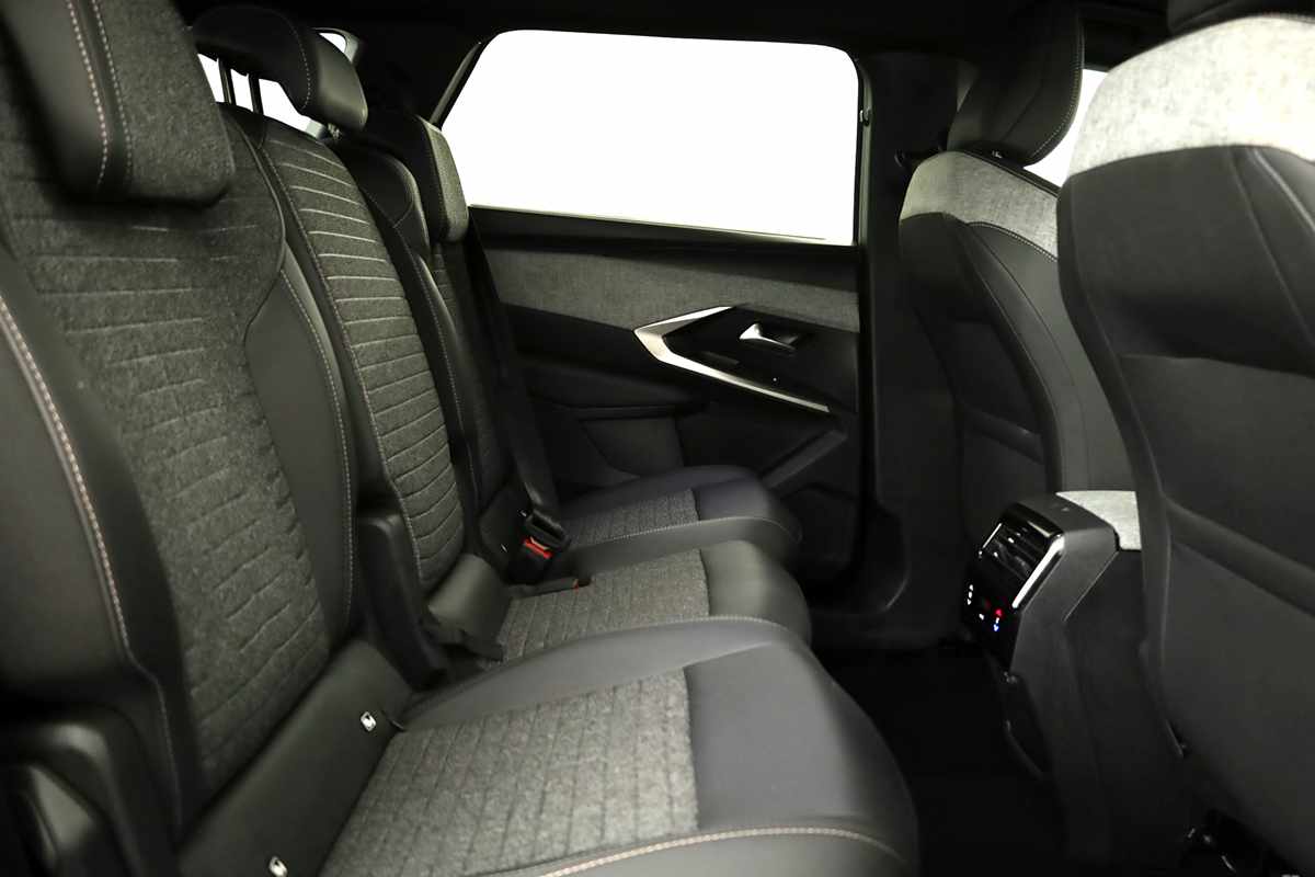 peugeot-5008-2025-gasolina-1199cc