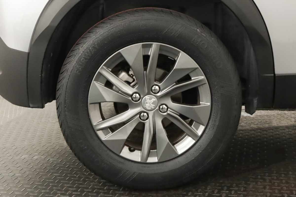 peugeot-2008-2022-gasolina-1199cc
