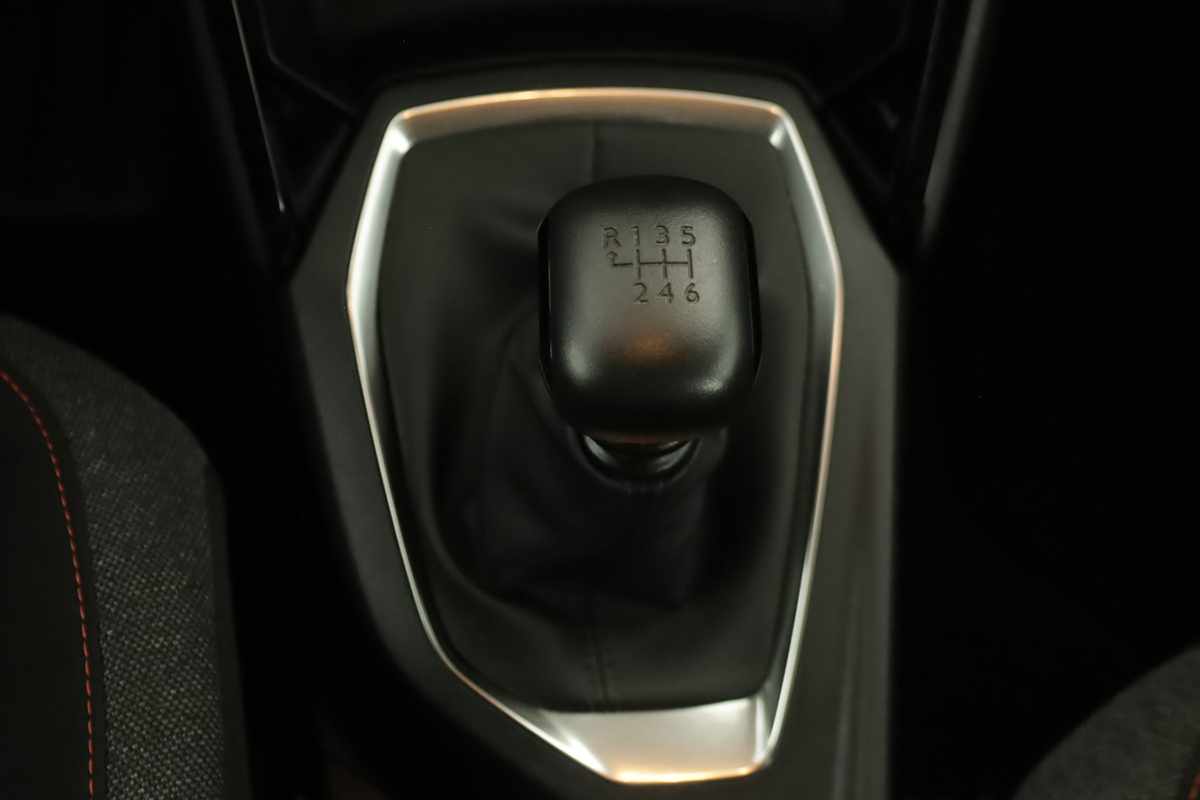 peugeot-2008-2022-gasolina-1199cc