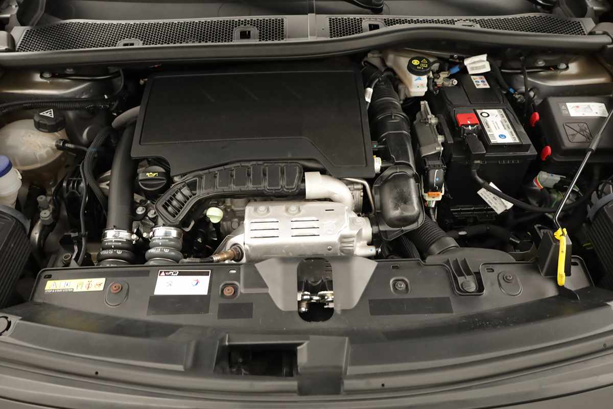 peugeot-2008-2022-gasolina-1199cc