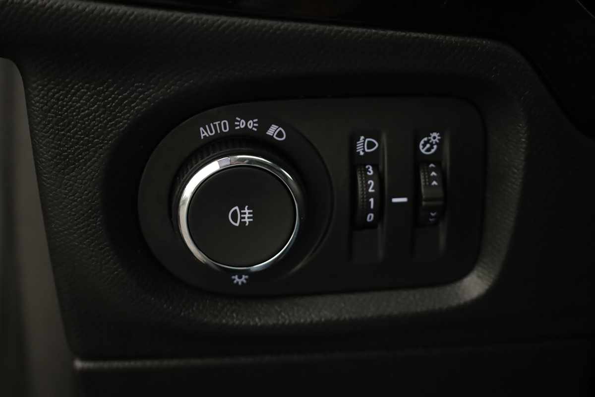 opel-corsa-2025-gasolina-1199cc