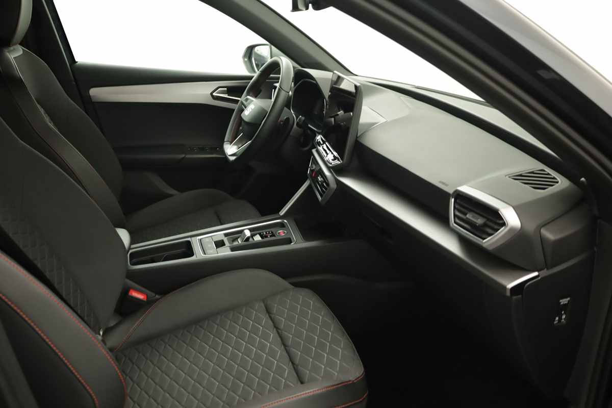 seat-leon-st-2025-hibrido-a-gasolina-1498cc